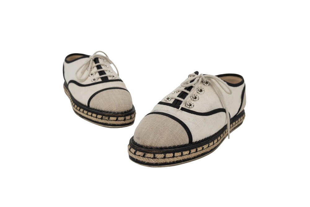 Chanel Tan Beige Black Cap-Toe Lace-Up Espadrilles Linen Canvas Silver Hardware